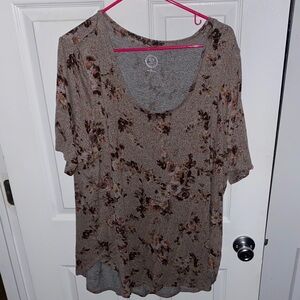 Chic Floral Beige Women's Short Sleeve Top